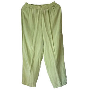VTG Victoria Halley Women's L 100% Silk Pull On Solid Light Green Casual Pocket